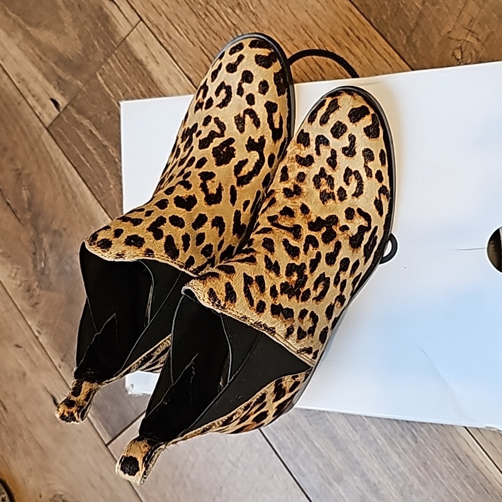 Leopard boots
